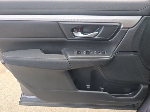 Used 2018 Honda CR-V LX image 20