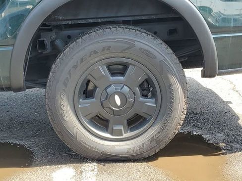 Used 2013 Ford F150 XLT w/ Mid Equipment Group RWD image 29