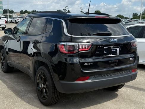Used 2024 Jeep Compass Latitude AWD/4WD image 10
