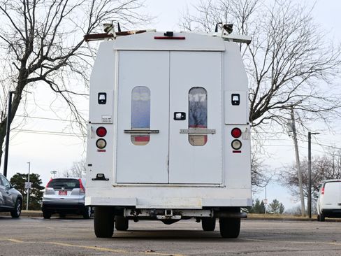 Used 2017 Ford E-350 and Econoline 350 Super Duty w/ Power Windows & Locks Group image 30