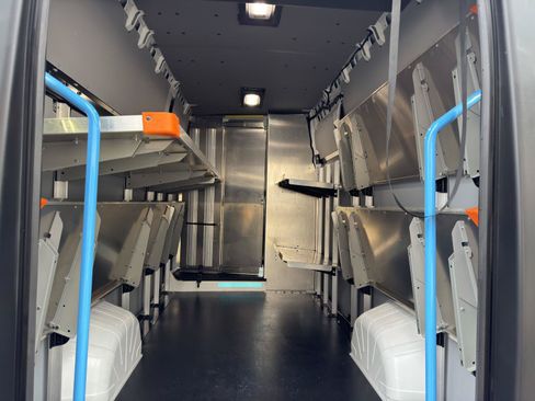 Used 2024 RAM ProMaster 3500 w/ Delivery Van Package FWD image 7