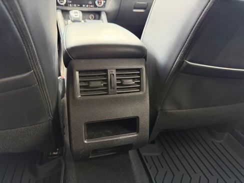 Used 2024 Mitsubishi Outlander SE FWD image 24