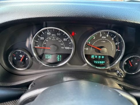 Used 2018 Jeep Wrangler Unlimited Sport S AWD/4WD image 19