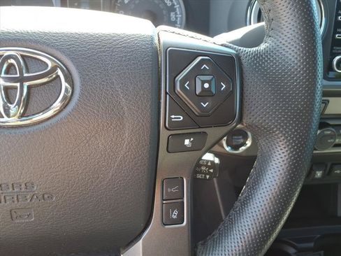 Used 2023 Toyota Tacoma TRD Off-Road AWD/4WD image 25