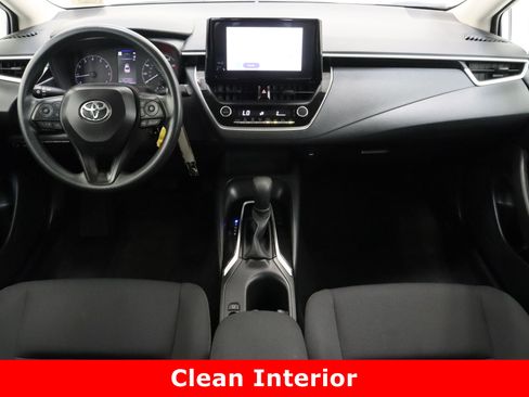 Used 2025 Toyota Corolla LE image 26