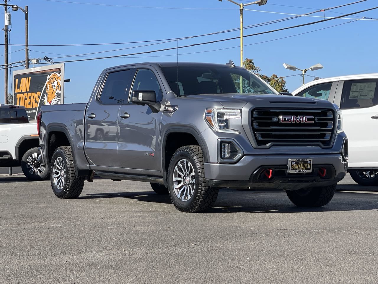 Used 2021 GMC Sierra 1500 AT4 w/ AT4 Preferred Package AWD/4WD image 1