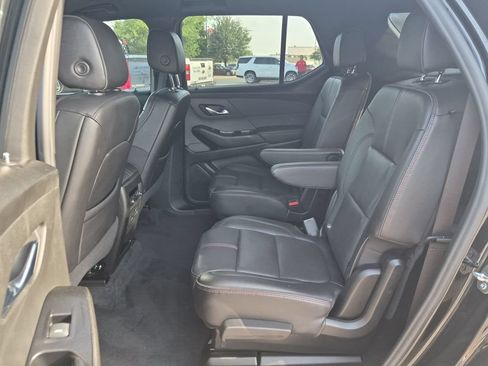Used 2023 Chevrolet Traverse RS FWD image 21
