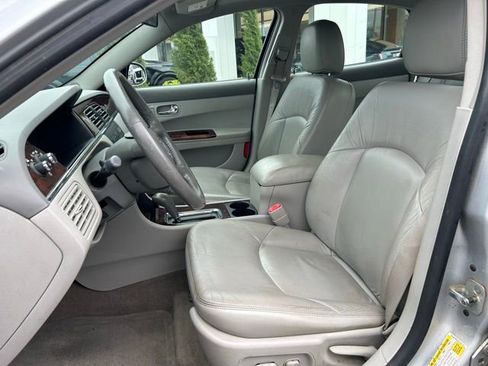Used 2009 Buick LaCrosse CXL image 18