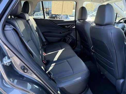 Used 2025 Subaru Outback Limited AWD/4WD image 13