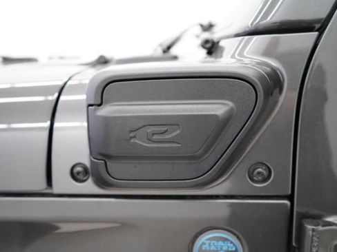 Used 2025 Jeep Wrangler Unlimited Sahara image 75