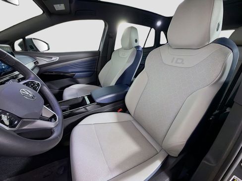 Used 2024 Volkswagen ID.4 S RWD image 12