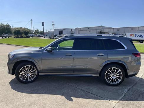 Used 2025 Mercedes-Benz GLS 450 4MATIC image 6