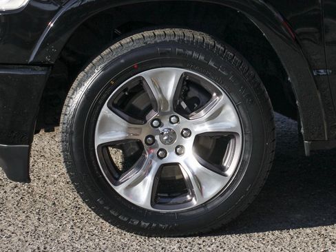 Used 2019 RAM 1500 Laramie image 46