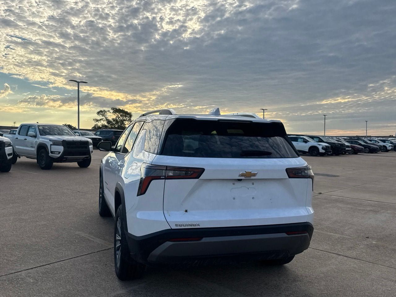 Used 2025 Chevrolet Equinox LT w/ Convenience Package II FWD image 17