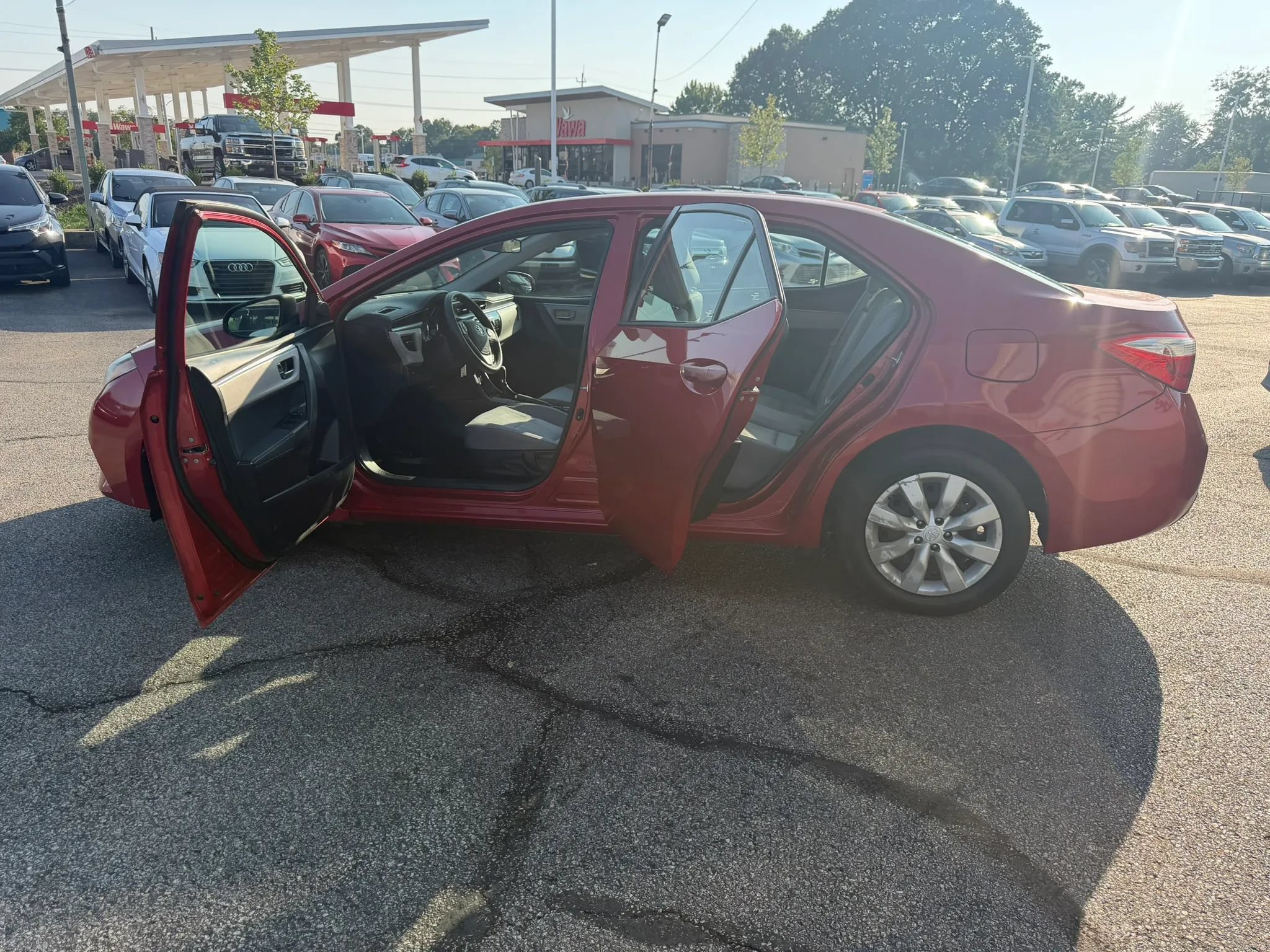 Used 2015 Toyota Corolla LE FWD image 11