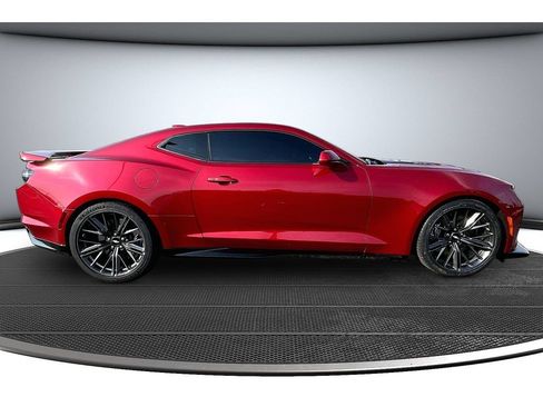 Used 2019 Chevrolet Camaro ZL1 RWD image 14