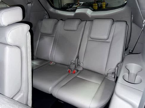 Certified 2017 Toyota Highlander XLE FWD image 18