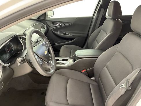 Certified 2022 Chevrolet Malibu LS w/ Driver Confidence Package II FWD image 12