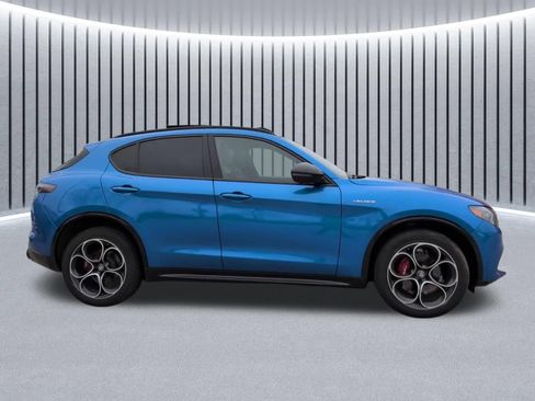 Used 2024 Alfa Romeo Stelvio Veloce AWD/4WD image 4