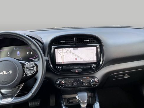 Used 2023 Kia Soul GT-Line FWD image 7