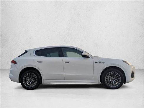 Used 2024 Maserati Grecale GT image 4