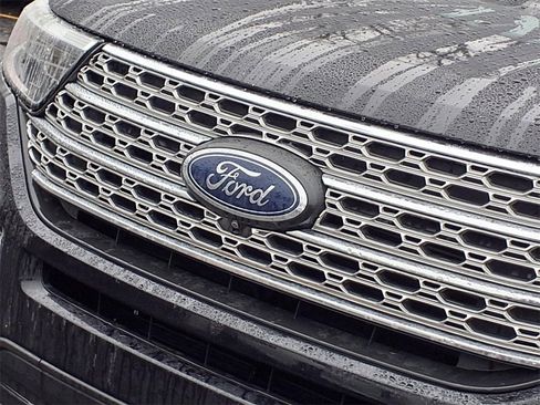 Used 2020 Ford Explorer Limited w/ Class III Trailer Tow Package image 12