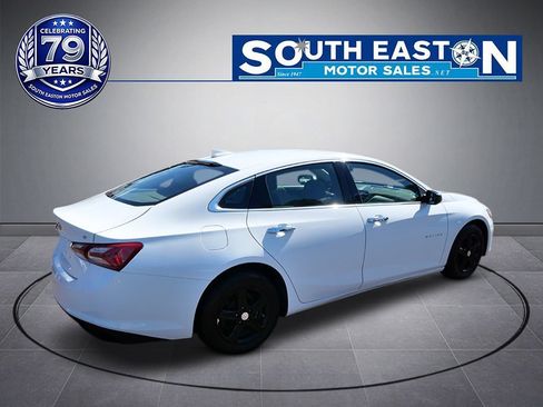 Used 2022 Chevrolet Malibu LT FWD image 7