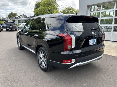 Used 2022 Hyundai Palisade SEL w/ Premium Package AWD/4WD image 3
