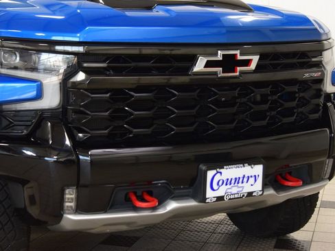 Used 2022 Chevrolet Silverado 1500 ZR2 w/ Technology Package AWD/4WD image 13
