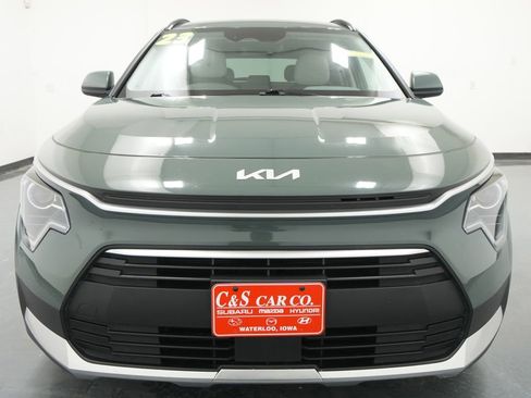 Used 2023 Kia Niro EX FWD image 2