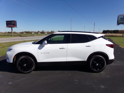 Used 2024 Chevrolet Blazer LT w/ Convenience Package image 2