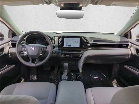 Certified 2025 Toyota Camry LE FWD image 17