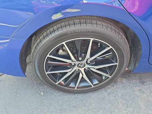 Used 2024 Toyota Camry SE FWD image 5