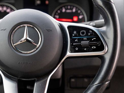 Used 2021 Mercedes-Benz Sprinter 2500 image 28
