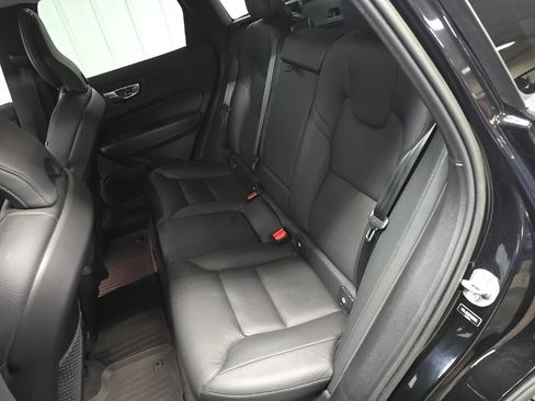 Used 2023 Volvo XC60 B5 Plus w/ Climate Package AWD/4WD image 35