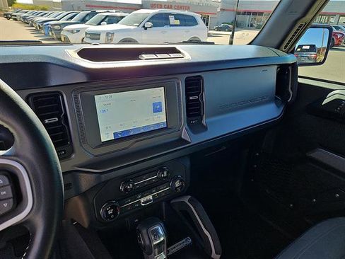 Used 2023 Ford Bronco Outer Banks image 17