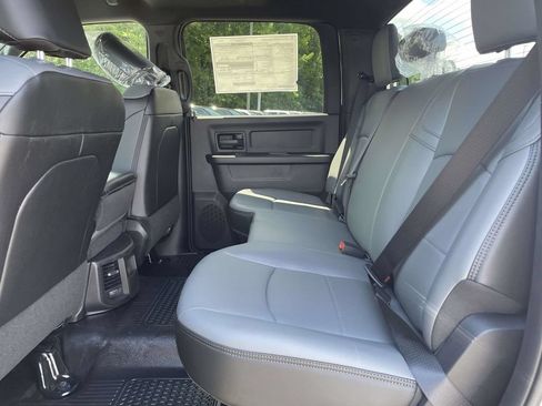 New 2026 RAM 2500 Tradesman w/ Chrome Appearance Group AWD/4WD image 18