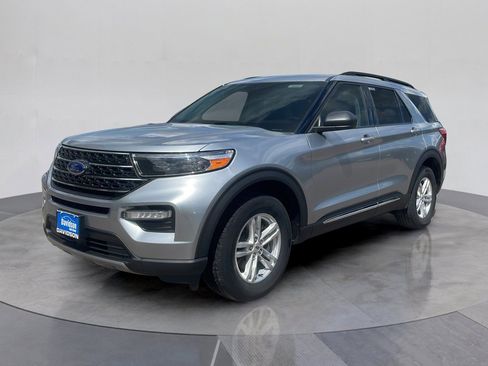 Used 2023 Ford Explorer XLT w/ Equipment Group 202A AWD/4WD image 1