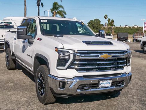 New 2026 Chevrolet Silverado 3500 LTZ w/ LTZ Premium Package image 3