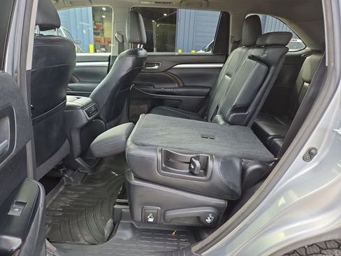 Used 2015 Toyota Highlander XLE AWD/4WD image 33