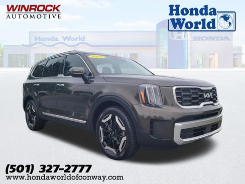 Used 2023 Kia Telluride S FWD image 1