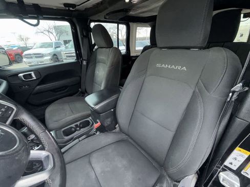Used 2019 Jeep Wrangler Unlimited Sahara image 11