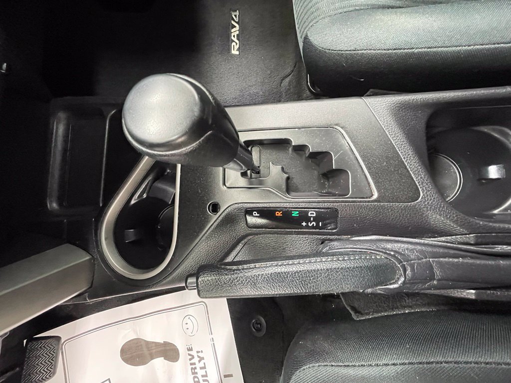 Used 2016 Toyota RAV4 LE AWD/4WD image 18