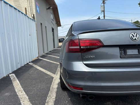Used 2016 Volkswagen Jetta Sport FWD image 11