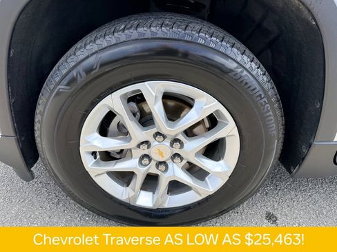 Used 2020 Chevrolet Traverse LT FWD image 28