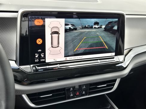 New 2026 Volkswagen Atlas Peak Edition image 10