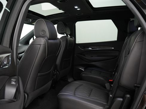 Used 2024 Buick Enclave Avenir w/ Avenir Technology Package image 17