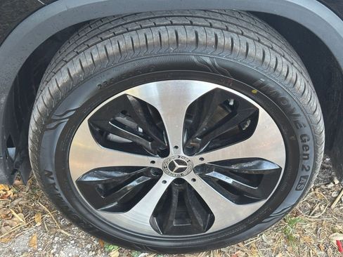 Used 2025 Mercedes-Benz GLA 250 4MATIC image 31