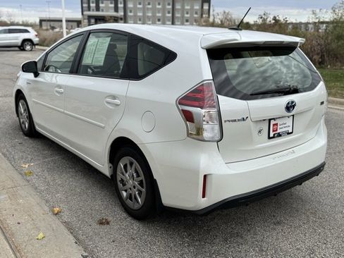 Certified 2017 Toyota Prius V Four image 40