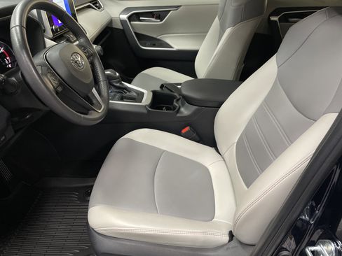 Certified 2025 Toyota RAV4 XLE Premium FWD image 16